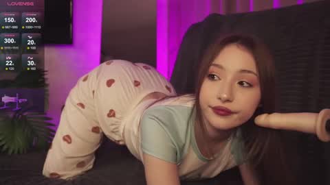 hottpeachh online show from November 25, 7:58 pm