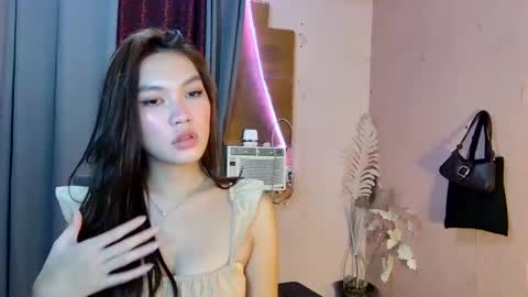 Snapshot of hotty_cassie chatting on October 2, 9:36 am cassie online show from October 2, 9:36 am