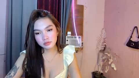 Snapshot of hotty_cassie chatting on September 29, 9:47 am cassie online show from September 29, 9:47 am