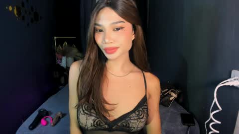 Hi i am Jane half vietnamese and half pinay and would like to meet good person here XOXO online show from May 25, 7:13 pm