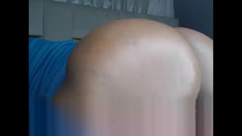 hotypussy95 online show from March 16, 7:18 pm