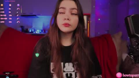 Mia online show from February 1, 5:44 pm