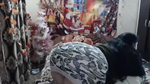 Snapshot of hugeassdevil chatting on February 15, 10:32 pm hugeassdevil online show from February 15, 10:32 pm