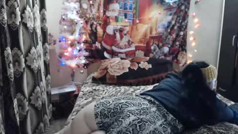 Snapshot of hugeassdevil chatting on December 13, 2:32 am hugeassdevil online show from December 13, 2:32 am