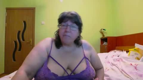 Snapshot of hugetitsxxx chatting on January 26, 10:24 pm HugeTitsXXX online show from January 26, 10:24 pm