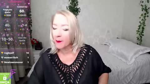 Snapshot of hunters_woman chatting on September 23, 2:15 pm Irena online show from September 23, 2:15 pm