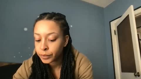 Goddess Hunyy online show from April 5, 8:30 pm