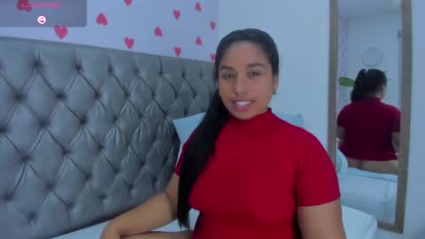 Snapshot of hurrem_had chatting on February 14, 2:50 am H U R R E M online show from February 14, 2:50 am