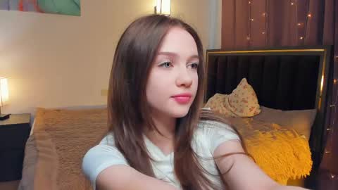 Lily online show from May 11, 7:54 am