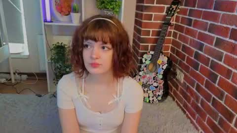 Mona online show from June 18, 5:07 pm