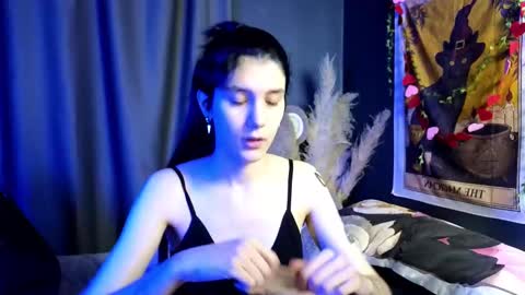 Hyeon Jin online show from February 13, 8:55 pm