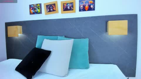 The Dolls online show from February 16, 8:20 pm