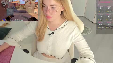 Snapshot of i_want_you_eva chatting on October 13, 11:13 am HiI am EvaPVT is open online show from October 13, 11:13 am