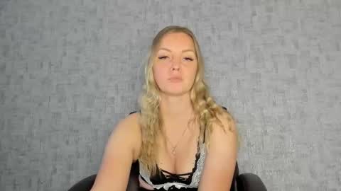 Snapshot of iam_venus chatting on October 18, 9:56 am Venus online show from October 18, 9:56 am