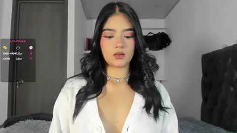 Snapshot of iamjulietaa chatting on October 29, 11:40 pm    online show from October 29, 11:40 pm