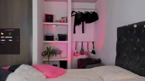 Snapshot of iamjulietaa chatting on January 12, 4:00 am    online show from January 12, 4:00 am