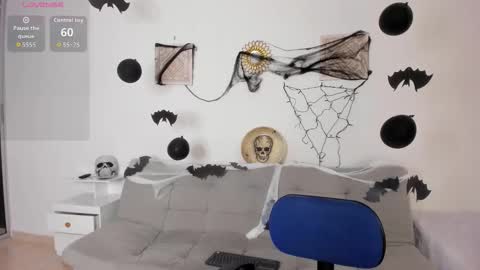 ice_y_abigail online show from October 25, 12:35 pm