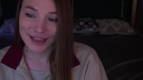 Danielle online show from November 6, 1:39 pm