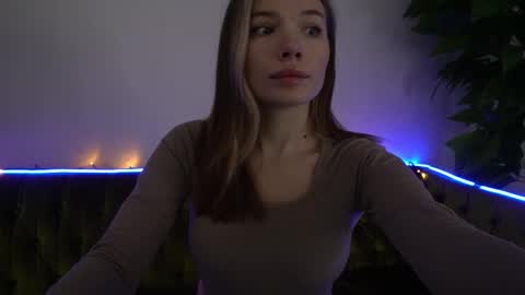 Snapshot of icedanielles chatting on February 10, 9:25 am Danielle online show from February 10, 9:25 am