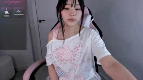 Hitomi   online show from September 12, 8:01 am