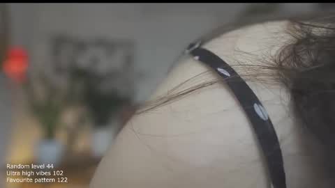 Belle online show from December 5, 9:43 am