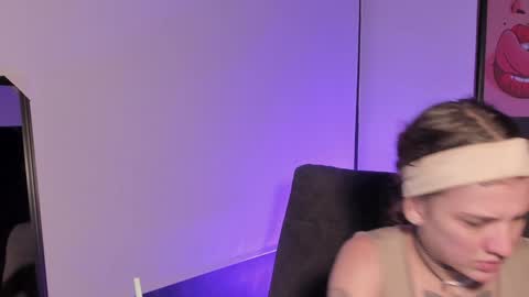    online show from December 16, 12:06 pm