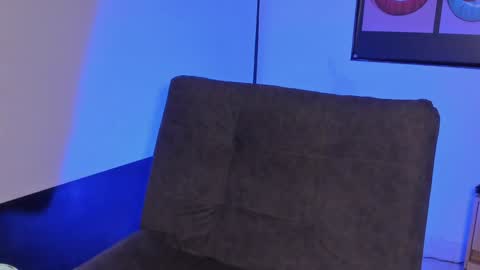    online show from December 14, 12:12 pm