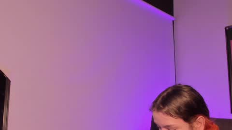    online show from December 18, 12:18 pm