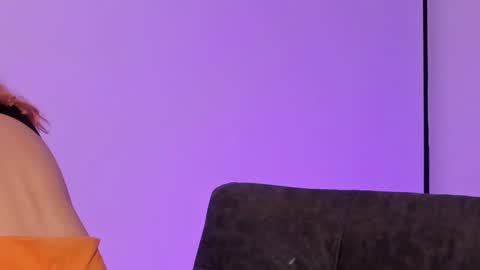    online show from March 6, 11:25 am