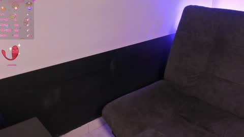    online show from January 7, 11:48 am