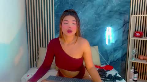 iisalombardi online show from December 2, 3:52 am