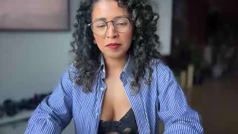 Kloe online show from October 11, 8:55 pm