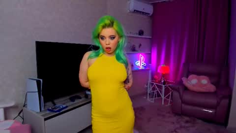 Roxy online show from September 24, 6:40 pm