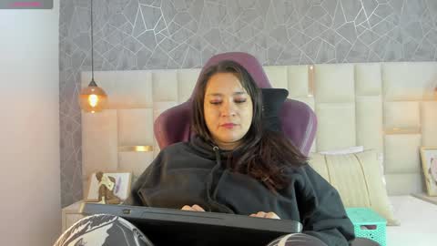Snapshot of im_alaya chatting on January 31, 9:05 pm Alaya online show from January 31, 9:05 pm