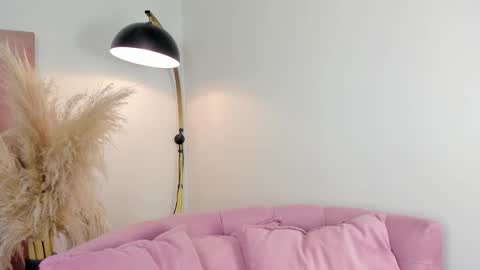 Snapshot of im_alejandra_ chatting on October 19, 1:18 am Aleja online show from October 19, 1:18 am
