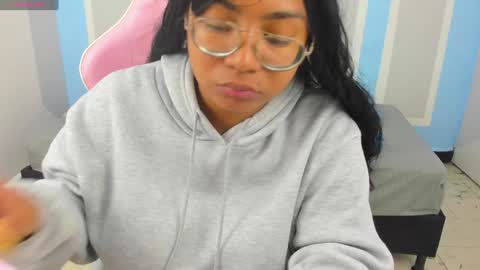 Angela online show from January 7, 1:59 am