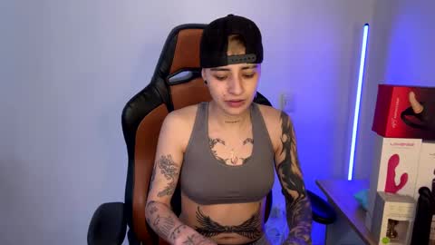 Laia online show from February 18, 10:14 pm