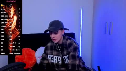 Laia online show from November 22, 2:25 am