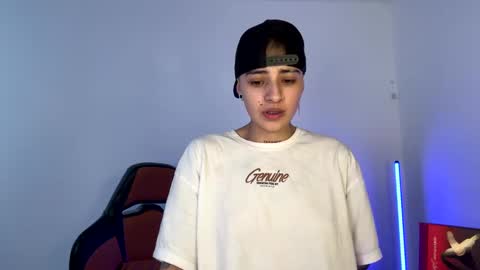 Laia online show from February 17, 8:27 pm