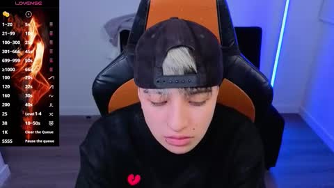 Laia online show from October 29, 12:37 am