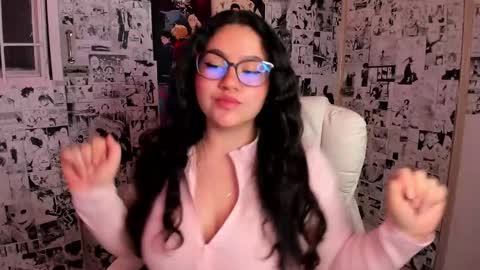 mei mei uwu online show from March 7, 4:52 am