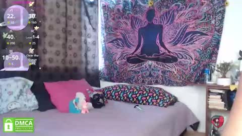 Cutie pie online show from November 1, 1:37 pm