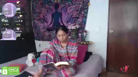Cutie pie online show from June 7, 5:20 pm
