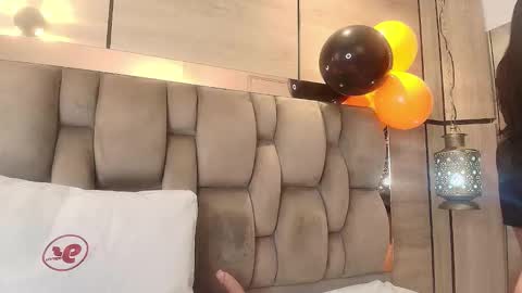 im mou  online show from October 31, 4:22 pm