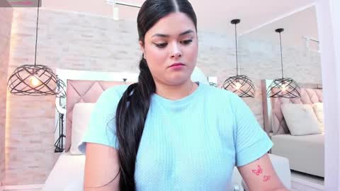 im mou  online show from February 12, 12:33 pm