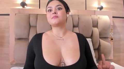 im mou  online show from March 18, 1:16 pm