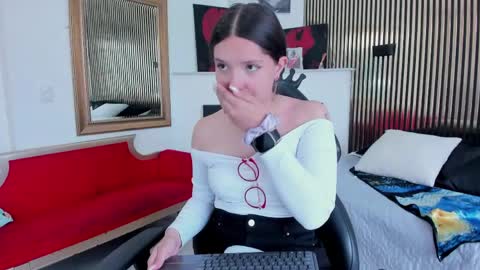 KAREN online show from May 4, 7:17 pm