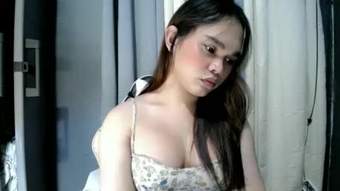 im_ur_future_wife69 online show from November 22, 9:39 pm