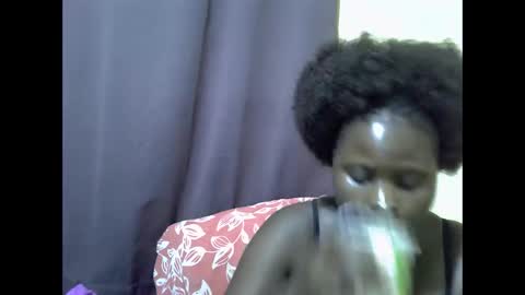 impress_ivy online show from October 10, 2:33 pm