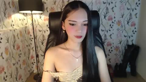 Snapshot of imyourlegalbaby chatting on January 24, 5:53 am Aki online show from January 24, 5:53 am